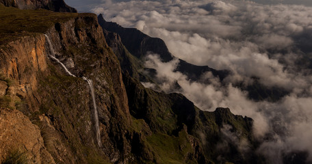 landscape of Tugela falls taken from the top of the amphitheater