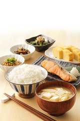 日本のごはん　Japanese foods(Typical Japanese breakfast)　　