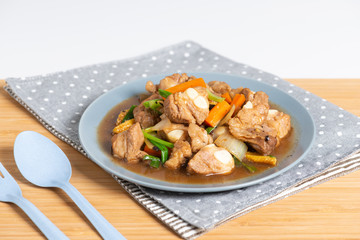 Pork spare rib stir fried with soy sauce and black pepper