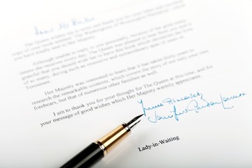 Fototapeta premium Fountain Pen Lying on the Letter - Close Up