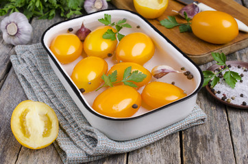 Marinated yellow tomatoes