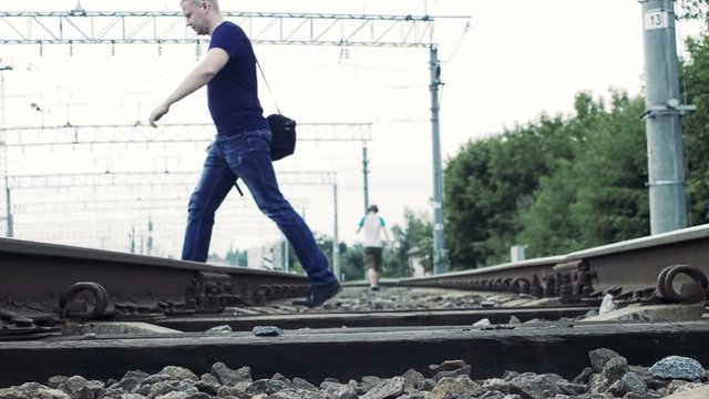 people cross the railroad in the wrong place, life threatening