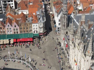 Бельгия, город Брюгге, вид с колокольни Белфорт, вид с высоты 83 метра, крыши