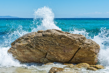 Fototapeta premium Rock and sea waves