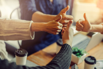 Obraz premium happiness friend hand together successful happiness ideas concept