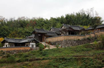 Fototapeta na wymiar Yangdong Folk Village 