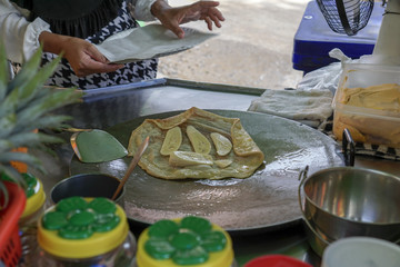 banana pancake in the making