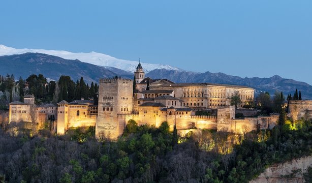 Evening mood, Alhambra on the Sabikah hill, Moorish citadel, Nasrid palaces, Palace of Charles the Fifth, behind Sierra Nevada with snow, Granada, Andalucia, Spain, Europe