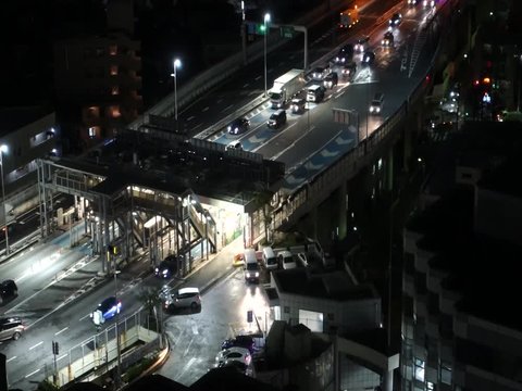東京の夜景〜首都高速道路の用賀料金所〜渋滞