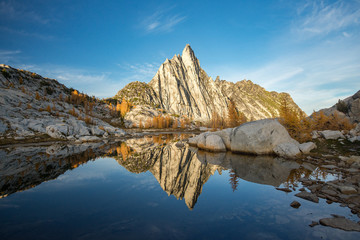 Reflection at Prusik Peak in the Enchantments - fall color 
