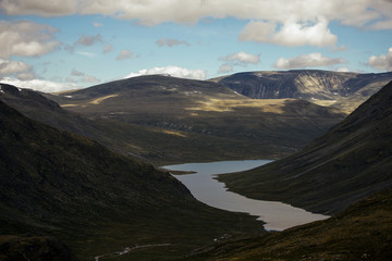 Fototapeta na wymiar Mountain valley in Norway
