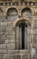 Détail d'arcatures lombardes de l'église Santa Maria de Taüll, Catalogne, Espagne
