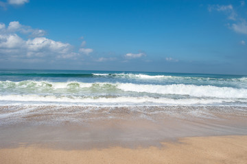 Fototapeta na wymiar バリ島の海と波