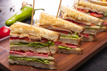 mixed triangle sandbag