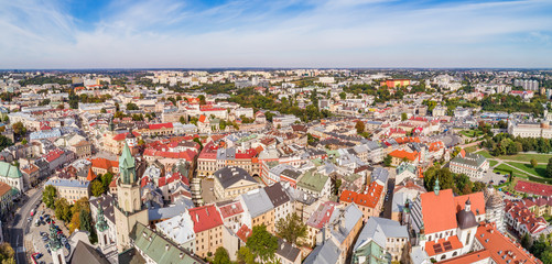 Lublin - panorama starego miasta z lotu ptaka. Turystyczna część miasta Lublin z powietrza z...