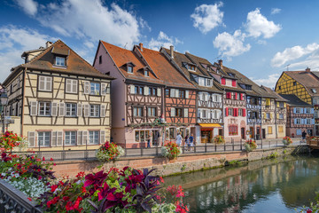 Fototapeta na wymiar Colorful half timbered houses in Petite Venise (Little Venice) district in Colmar, France.