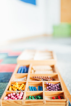 Montessori Schule Unterricht Material Lehrmittel