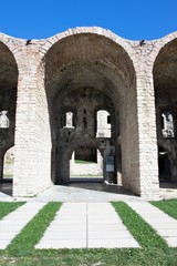 Forte Interrotto domina dall'alto l'altopiano di Asiago, in provincia di Vicenza, Italia...