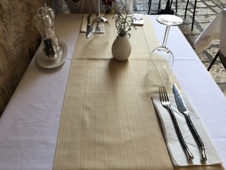 elegant table setting