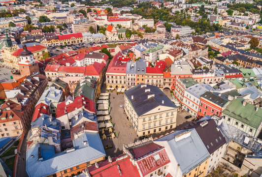 Lublin z lotu ptaka. Stare miasto w Lublinie, widok z powietrza na Stary Trybunał Koronny. 