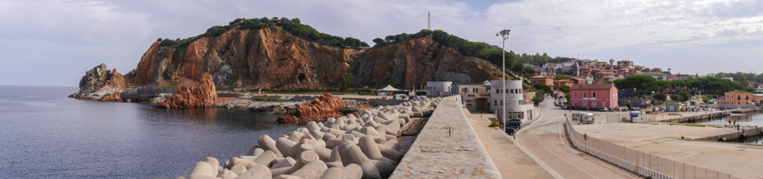 Hafen - Marina - Roter Fels von Arbatax - Sardinien
