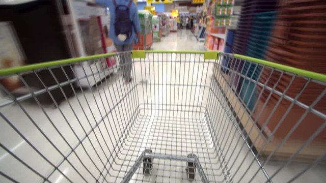 Shopping cart, hyper lapse.