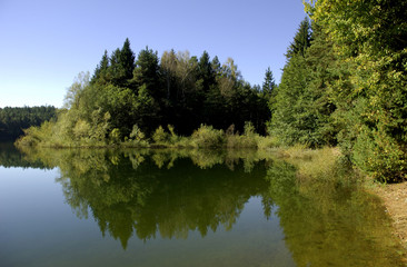 Fototapeta na wymiar Lago di Forstsee, Carinzia, Austria