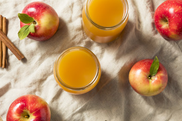 Sweet Cold Apple Cider