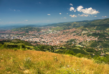 Fototapeta premium Overlooking city of Sarajevo from a nearby hill.