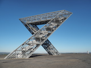 Das Saarpolygon in Ensdorf - Denkmal zur Erinnerung an den beendeten Steinkohlebergbau im...