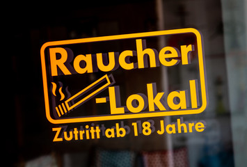 Rauchen Erlaubt Photos Royalty Free Images Graphics Vectors