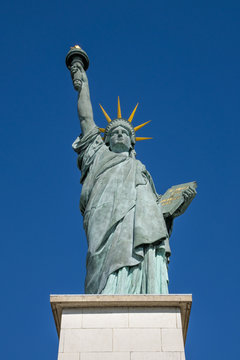 statue of Liberty  in Paris on the ile aux Cygnes, an island in the Seine, Paris, France
