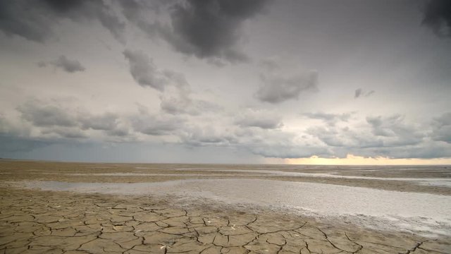 Storm clouds moving in over the Wadden sandflats