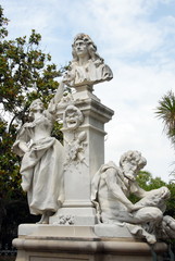 Ville de Pézenas, Monument Hommage à Molière, square Molière, département de l'Hérault, France