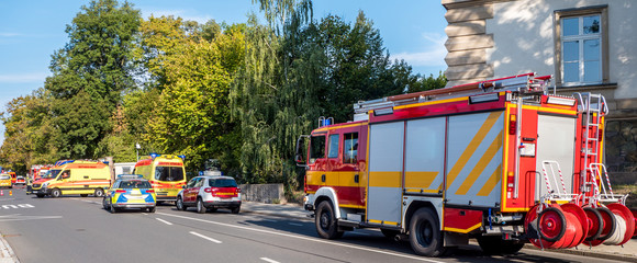 Rettungseinsatz  Vollsperrung