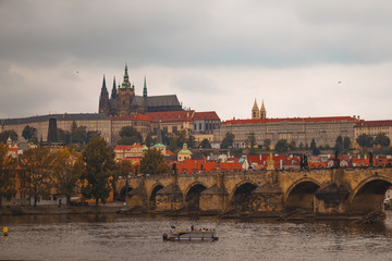 Obraz premium View of the Charles Bridge and the Vltava River