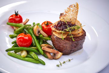 steak with vegetables