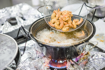 Fried shrimps out of deep oil