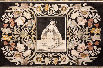 Plakat MODENA, ITALY - APRIL 14, 2018: The stone floral mosaic (Pietra Dura) with Virgin mary in church Abbazia di San Pietro by Giovani Marco Barzelli (1637 - 1693).