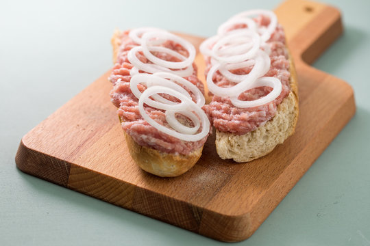 Zwiebelmett Images – Browse 233 Stock Photos, Vectors, and Video ... Zwiebelmett Images – Browse 233 Stock Photos, Vectors, and Video ...