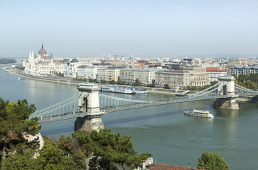 Naklejka premium Budapest Chain Bridge