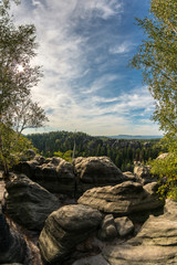 Gebirgslandschaft der Sächsischen Schweiz, Aussicht auf die Schrammsteine im Elbsandsteingebirge