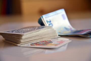  carte da poker, giocare con le carte