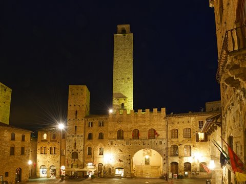 Geschlechterturm Изображения просматривайте стоковые фотографии