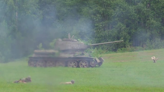 3215_A_moving_military_tank_with_lots_of_leaves_on_it_in_Valga_Estonia.mov