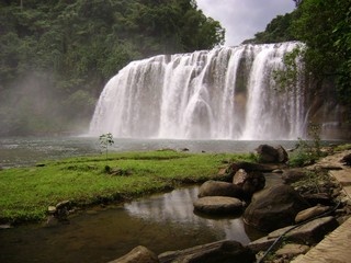 Obraz premium Tinuy-an Falls located in Bislig, Surigao del Sur, Philippines is dubbed as the “Niagara Falls” of the Philippines.