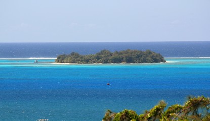 Naklejka premium Managaha Island, a small islet off the west coast of Saipan is one of the top attractions of the Northern Mariana Islands.