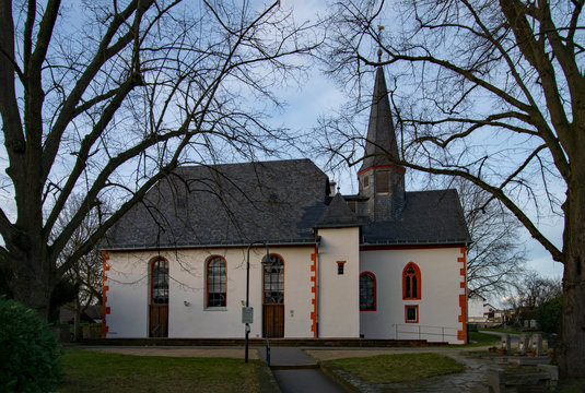 Evangelische Pfarrkirche Rendel, Karben, Hessen, Deutschland 