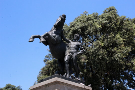 Statue &eacute;questre