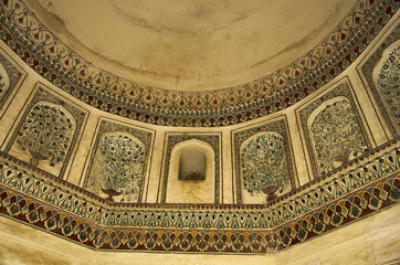 Painted ceiling of Maharani Kamlapati cenotaph, Dhubela, Madhya Pradesh